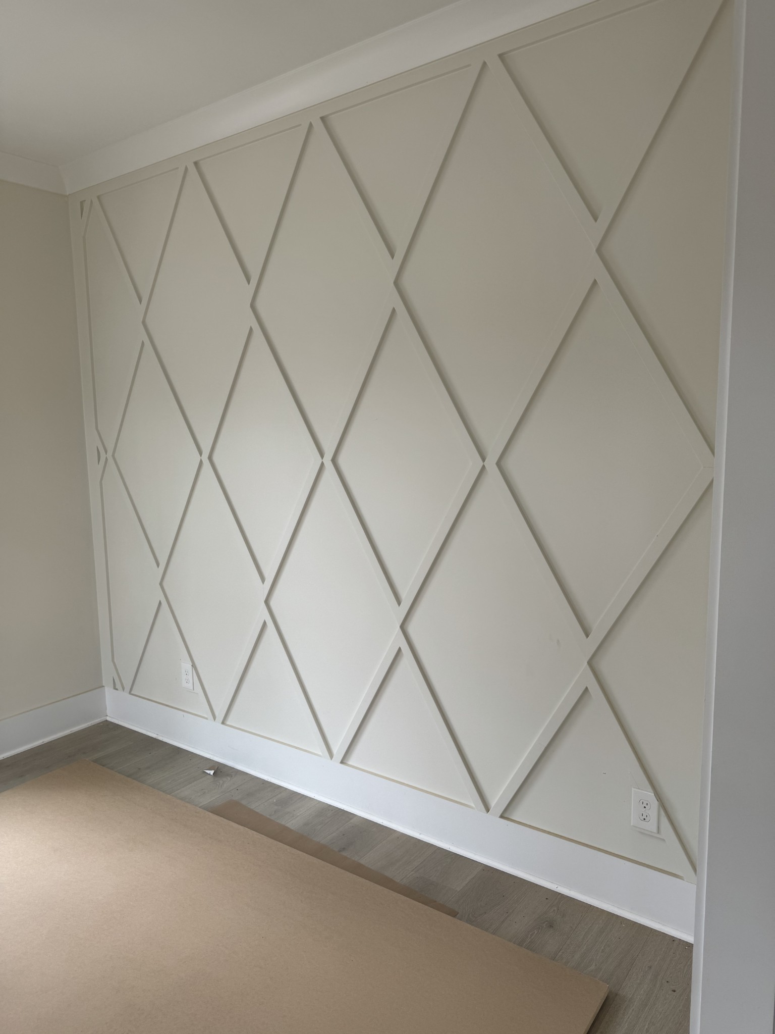 919 Haynes Drive Murfreesboro, TN 37129 - Photo 2 of 18 a view of a rack and a wall clock