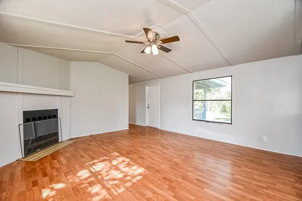 $1,095 | 12579 Roy Harris Loop, Conroe, TX 77306