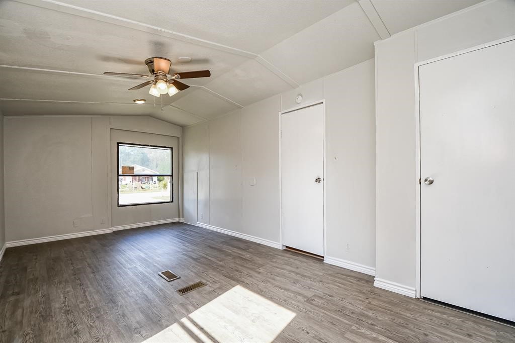 12579 Roy Harris Loop Conroe, TX 77306 - Photo 15 of 23