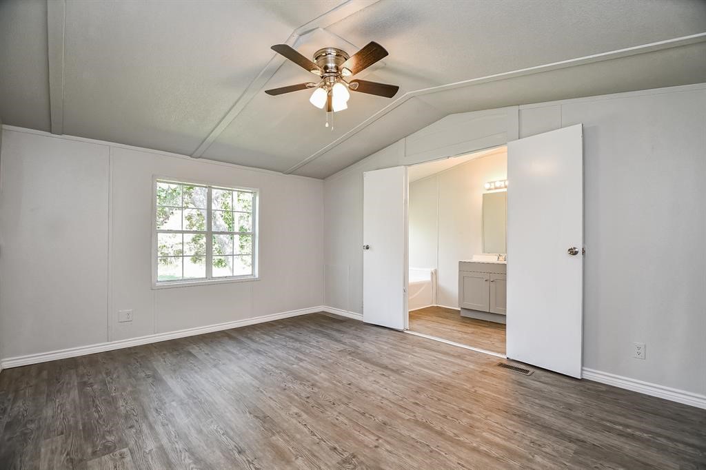 12579 Roy Harris Loop Conroe, TX 77306 - Photo 18 of 23