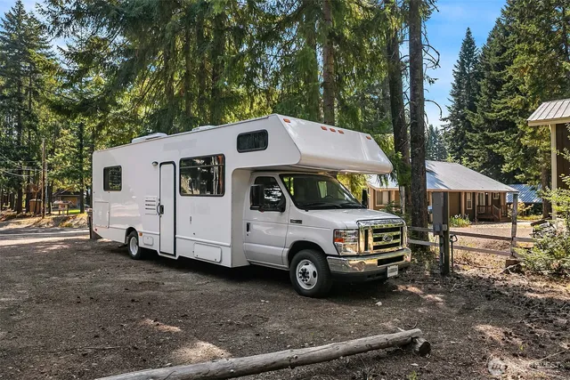 $748,500 | 135 Rally Way, Easton, WA 98925