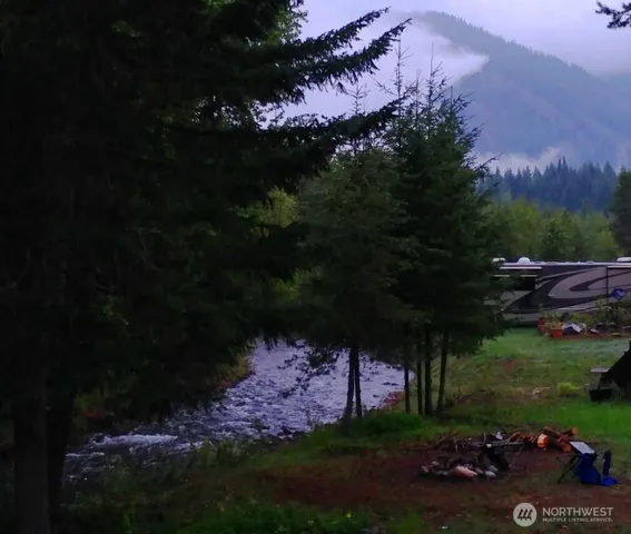 $748,500 | 135 Rally Way, Easton, WA 98925