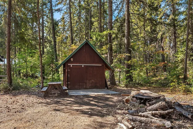 $748,500 | 135 Rally Way, Easton, WA 98925