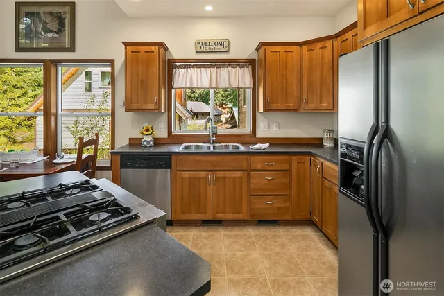 $748,500 | 135 Rally Way, Easton, WA 98925