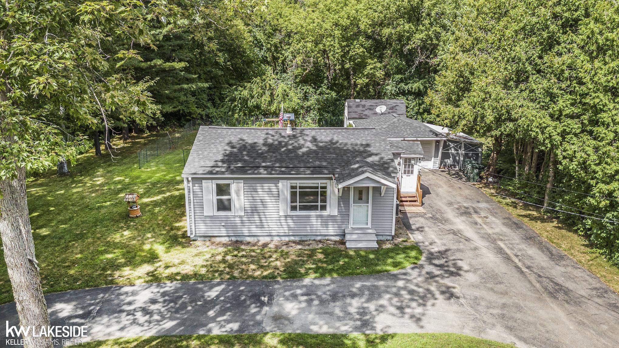 2720 Buckner Road Lake Orion, MI 48362 - Photo 18 of 20 50185674-7f12453b-6396-45e5-aa84-a14bdccb4caf.JPG