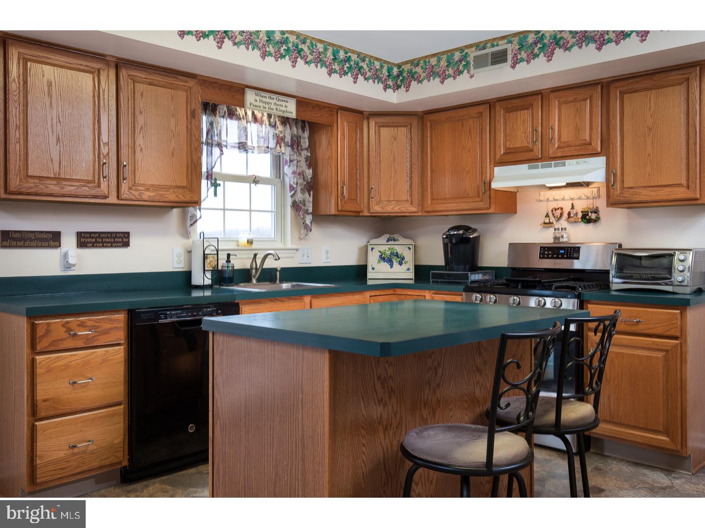 4519 Hillside Road Reading, PA 19606 - Photo 3 of 19 Gallery Image 3
