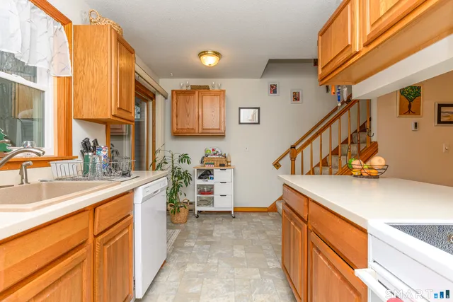 $265,000 | Undisclosed Address, Montville, CT 06382