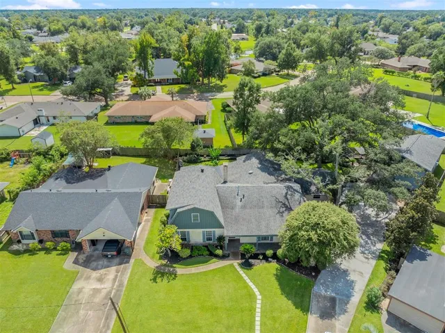 $315,000 | 333 Jeannine Street, Lake Charles, LA 70605