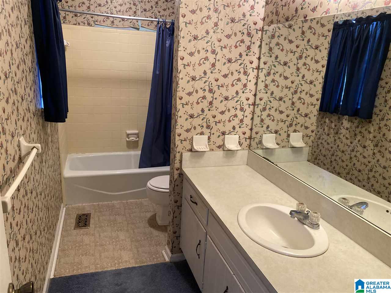 2430 Rockcreek Road Birmingham, AL 35226 - Photo 8 of 12