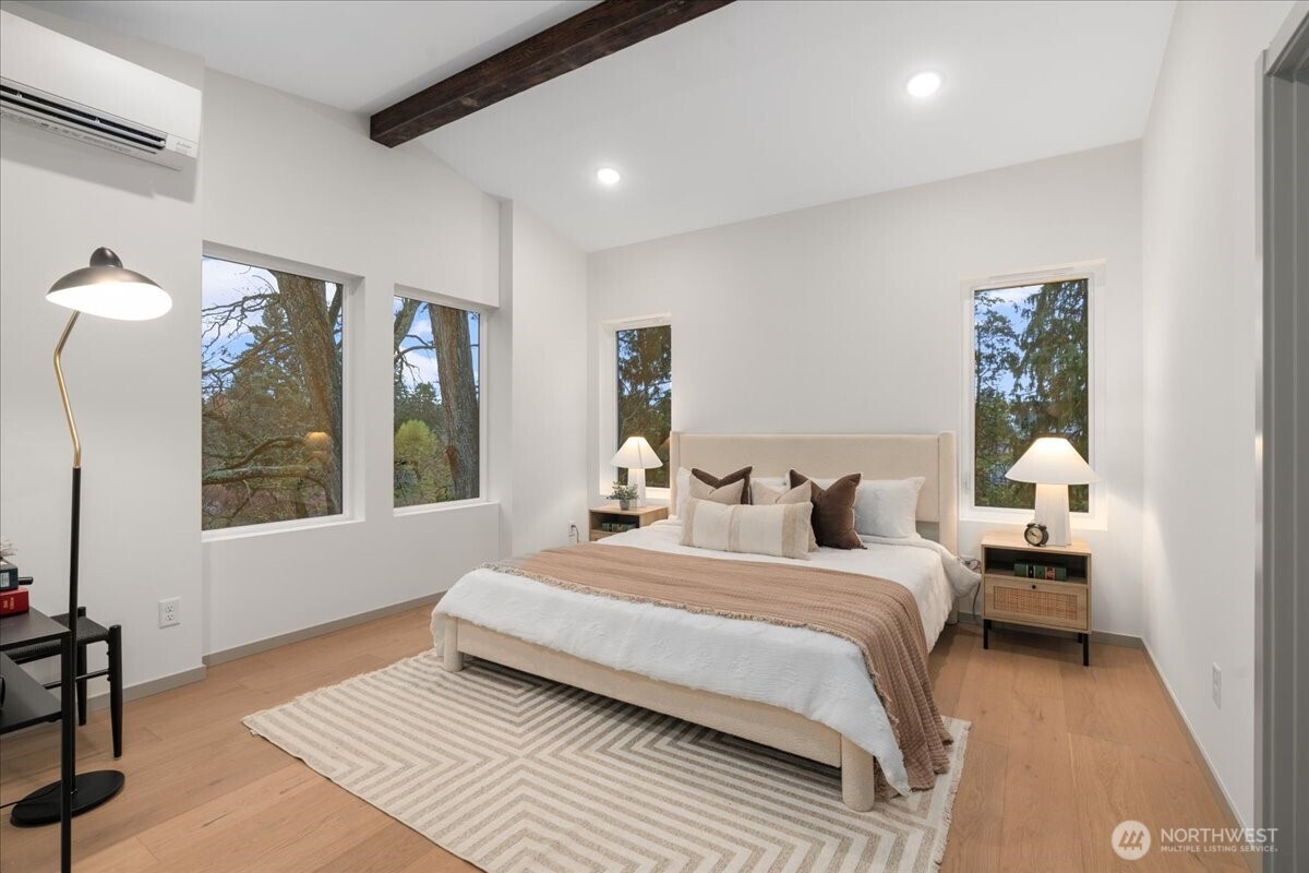 4104 49th Avenue Southwest Seattle, WA 98116 - Photo 11 of 26