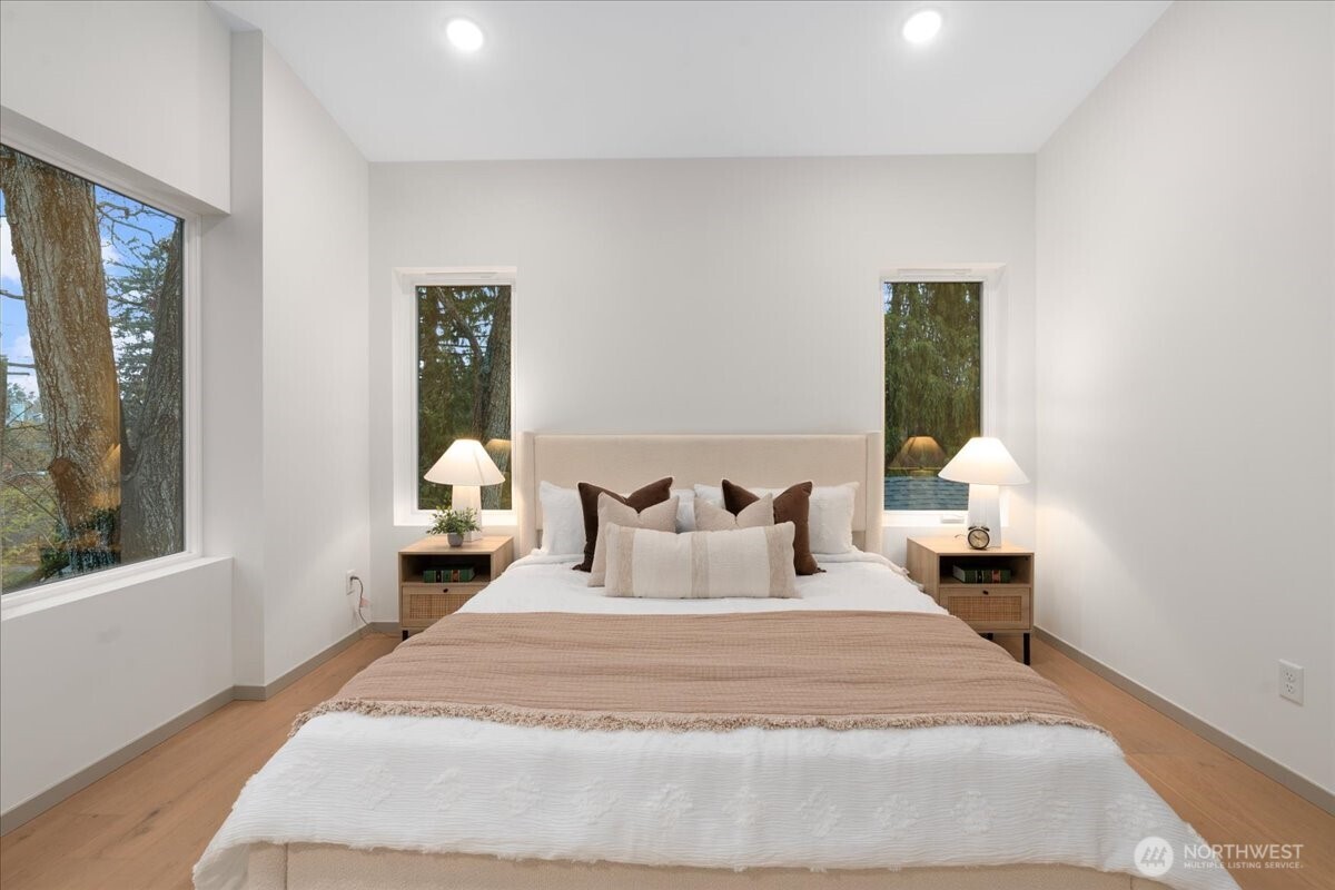 4104 49th Avenue Southwest Seattle, WA 98116 - Photo 12 of 26