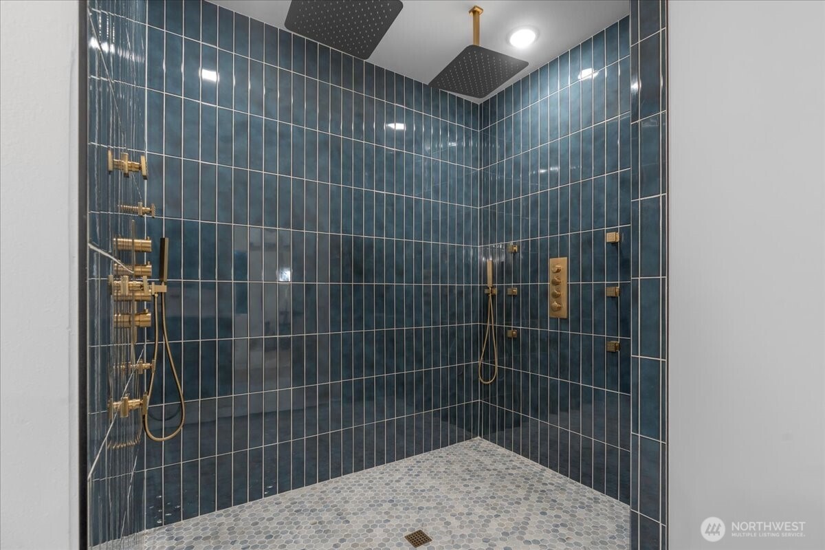 4104 49th Avenue Southwest Seattle, WA 98116 - Photo 16 of 26