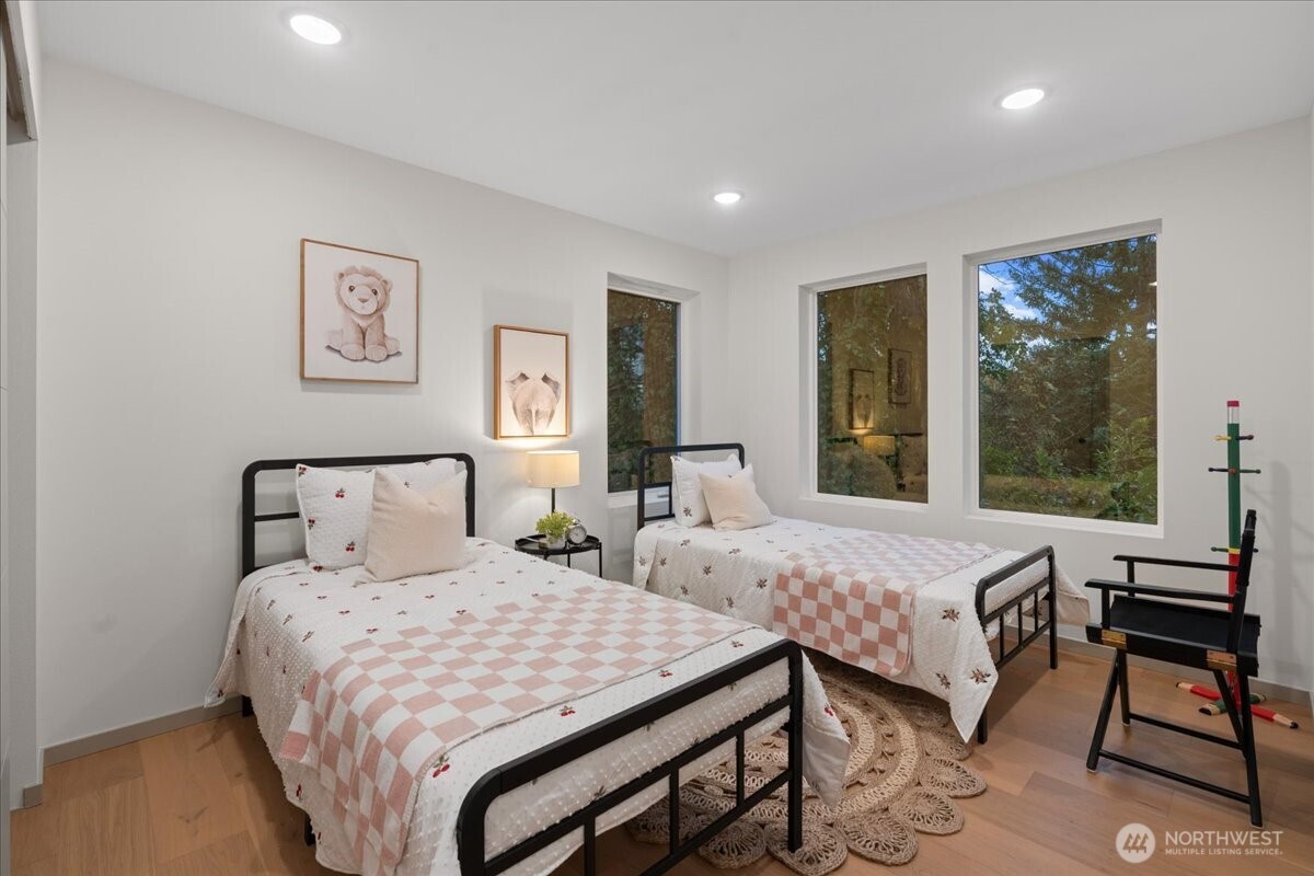 4104 49th Avenue Southwest Seattle, WA 98116 - Photo 18 of 26