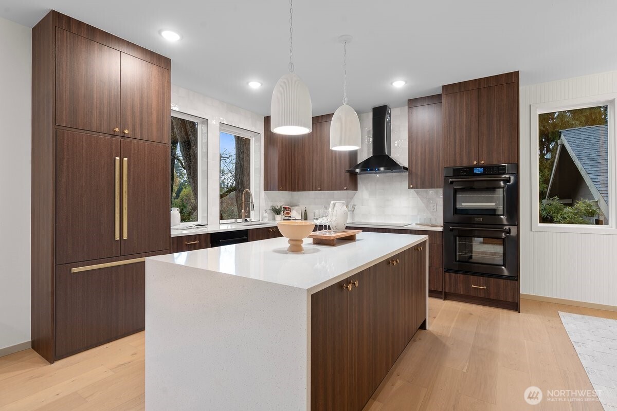 4104 49th Avenue Southwest Seattle, WA 98116 - Photo 6 of 26