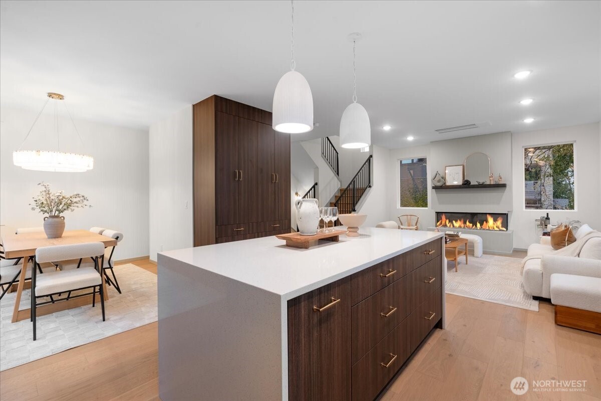 4104 49th Avenue Southwest Seattle, WA 98116 - Photo 8 of 26