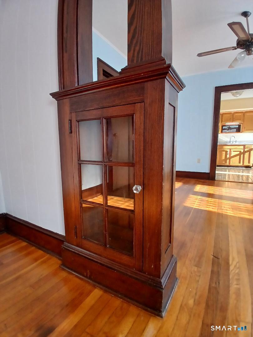 652 High Street Middletown, CT 06457 - Photo 5 of 17