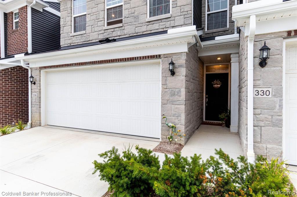 336 Strawberry Drive Rochester Hills, MI 48307 - Photo 43 of 47