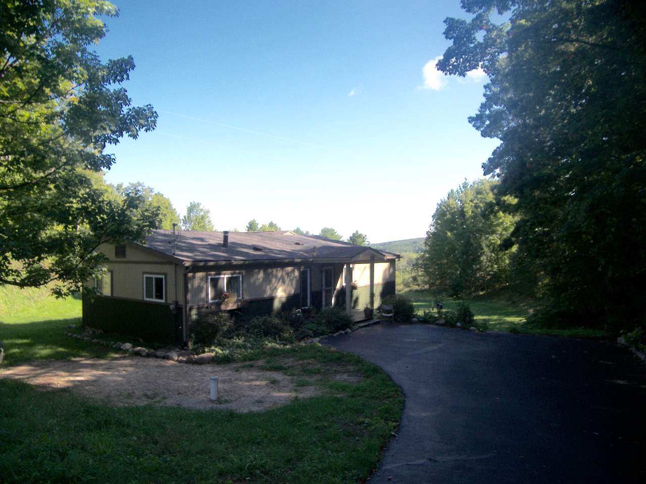 9393 Novak Road Cedar, MI 49621 - Photo 29 of 49 1830897-28.JPG