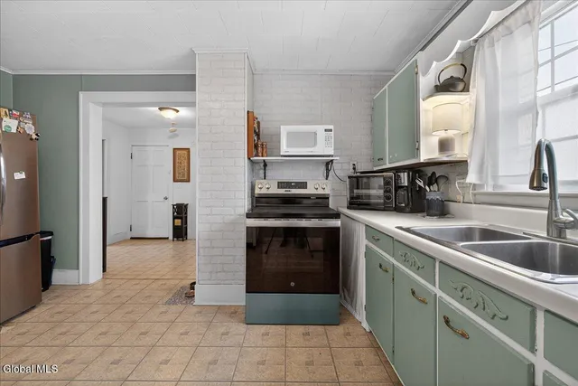 $215,000 | 415 Broadway, Mechanicville, NY 12118