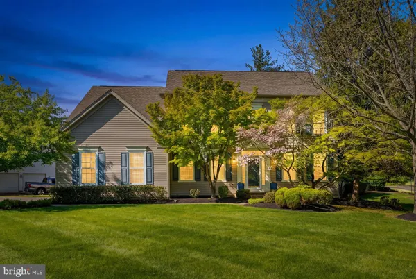 $799,900 | 602 Dunburry Drive, Ambler, PA 19002