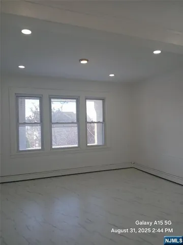 $2,600 | 247 Elm Street, Elmwood Park, NJ 07407