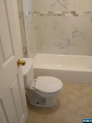 $2,700 | 247 Elm Street, Elmwood Park, NJ 07407