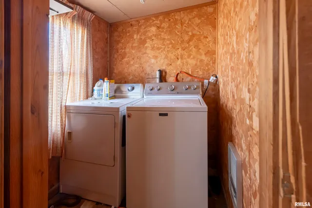 $79,000 | 211 West Bryan Street, Herrin, IL 62948