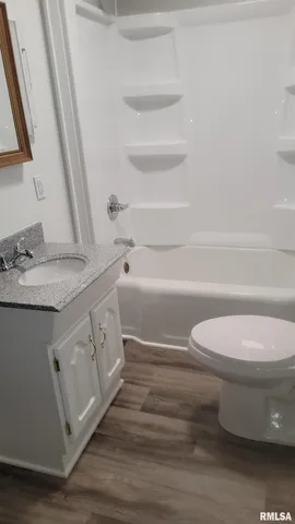 $79,000 | 211 West Bryan Street, Herrin, IL 62948