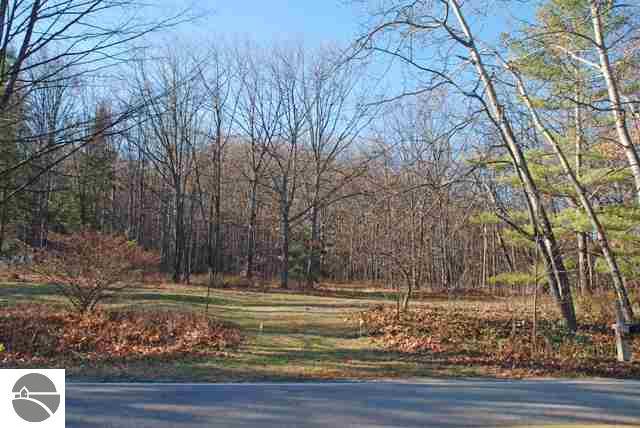 12456 Bluff Road Traverse City, MI 49686 - Photo 25 of 25 1741071-24.JPG