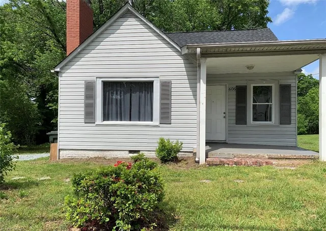 $190,000 | 606 Unity Street, Thomasville, NC 27360