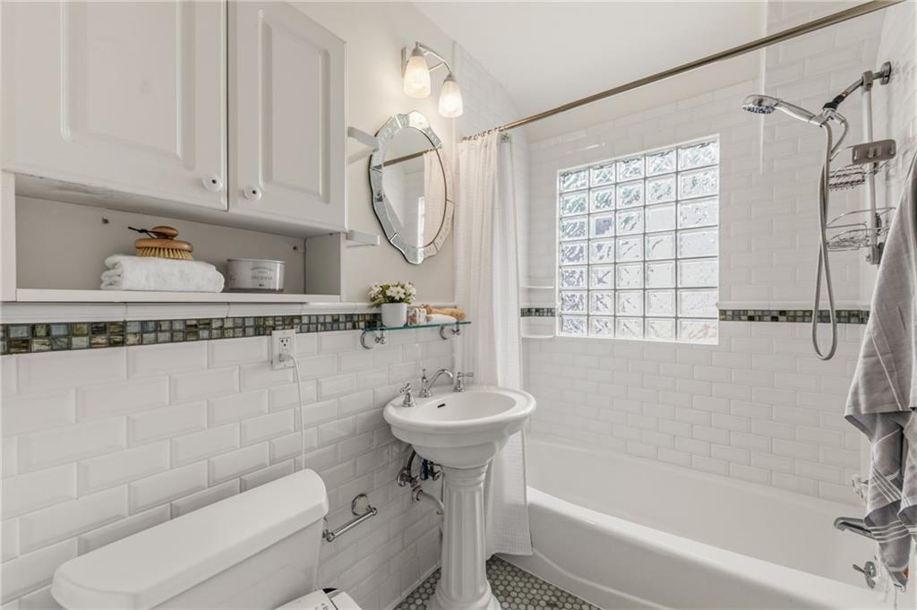 7011 Edgevale Road Kansas City, MO 64113 - Photo 25 of 42