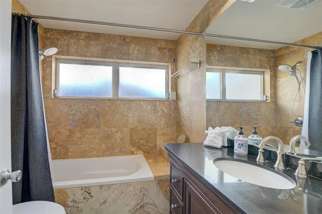 $5,500 | 1951 Northwest 33rd Street, Oakland Park, FL 33309