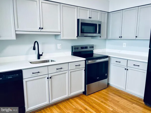 $3,400 | 32 Fendall Avenue, Alexandria, VA 22304