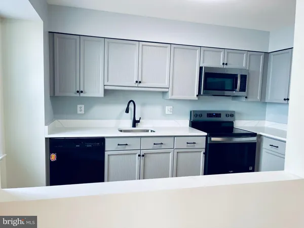 $3,400 | 32 Fendall Avenue, Alexandria, VA 22304