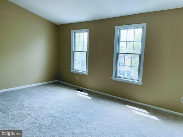 $3,400 | 32 Fendall Avenue, Alexandria, VA 22304