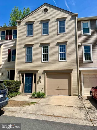 $3,400 | 32 Fendall Avenue, Alexandria, VA 22304