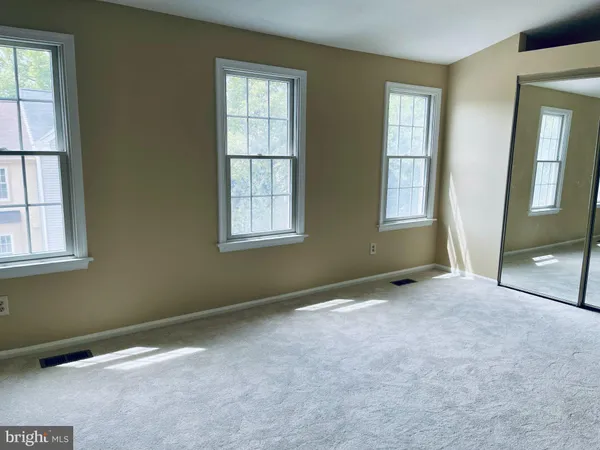 $3,400 | 32 Fendall Avenue, Alexandria, VA 22304