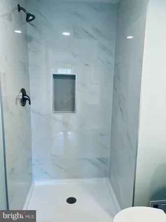 $3,400 | 32 Fendall Avenue, Alexandria, VA 22304