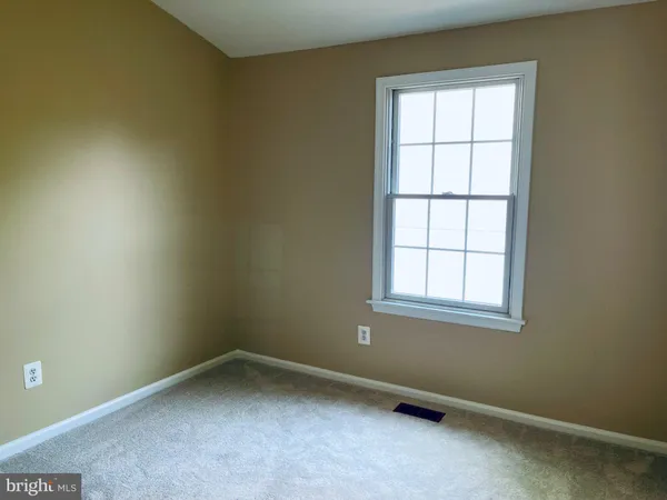 $3,400 | 32 Fendall Avenue, Alexandria, VA 22304