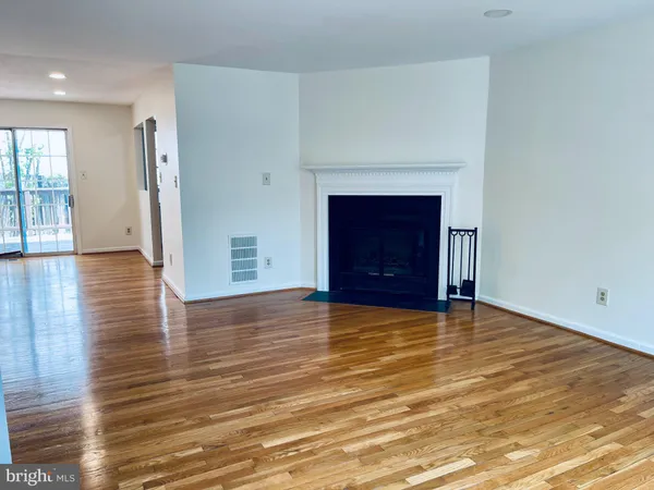 $3,400 | 32 Fendall Avenue, Alexandria, VA 22304