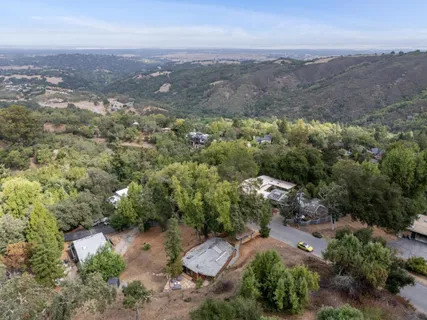 $1,749,000 | 76 Old Spanish Trail, Portola Valley, CA 94028