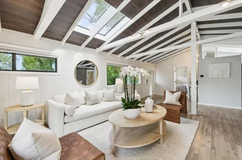 $1,749,000 | 76 Old Spanish Trail, Portola Valley, CA 94028