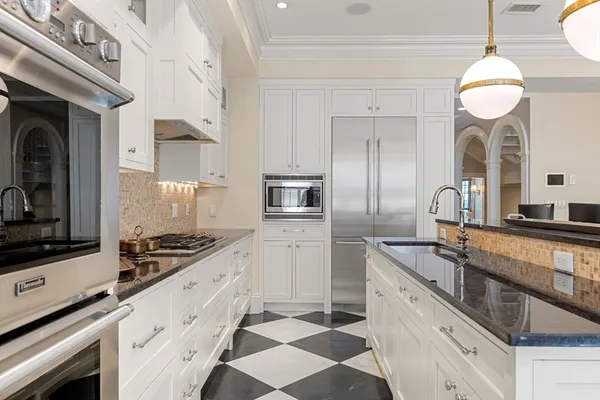 $6,650,000 | 190 Marlborough Street, Unit C, Boston, MA 02116
