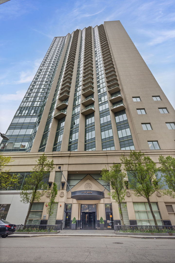 111 West Maple Street, Unit 1807 Chicago, IL 60610 - Photo 28 of 36