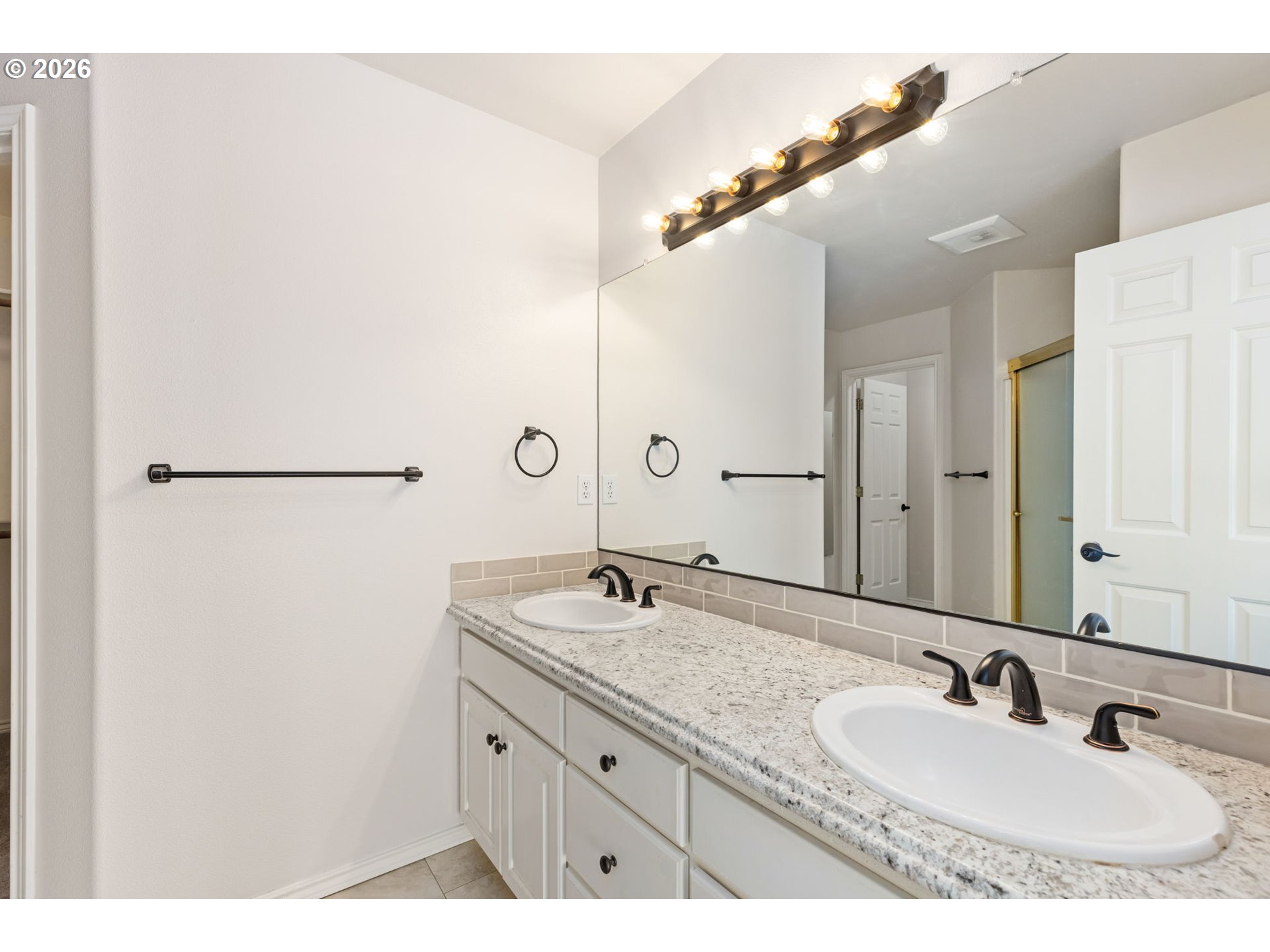 16151 Southeast Orchard View Lane Damascus, OR 97089 - Photo 22 of 38