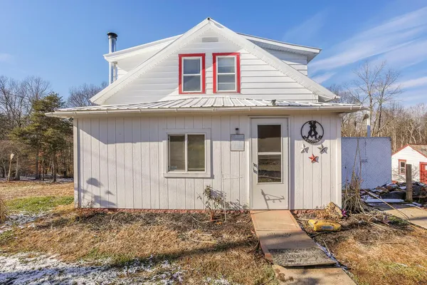 $439,900 | 20731 Highway 664, South Bloomingville, OH 43152