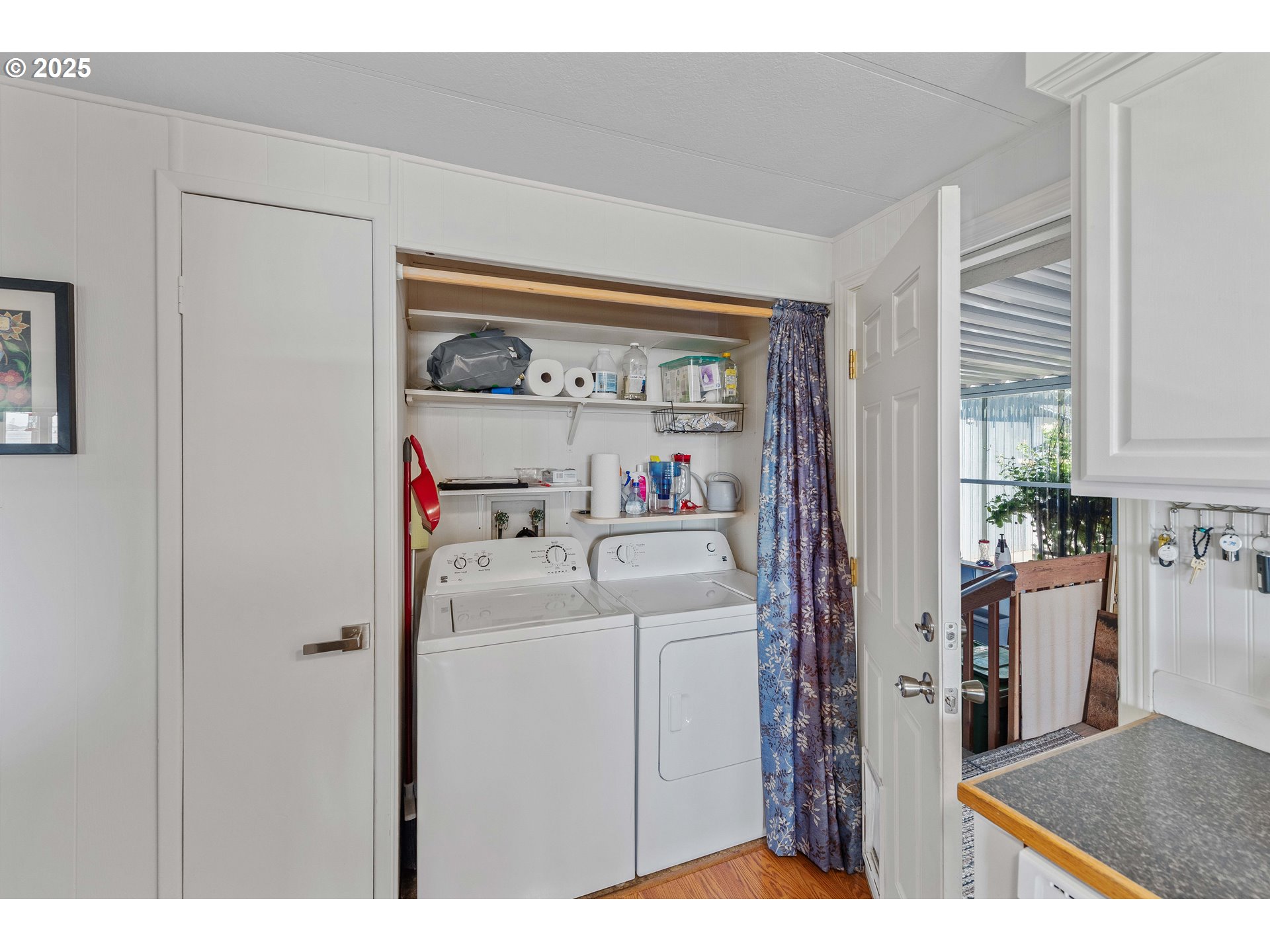 66642 East Bay Road, Unit 38 North Bend, OR 97459 - Photo 23 of 34 Laundry