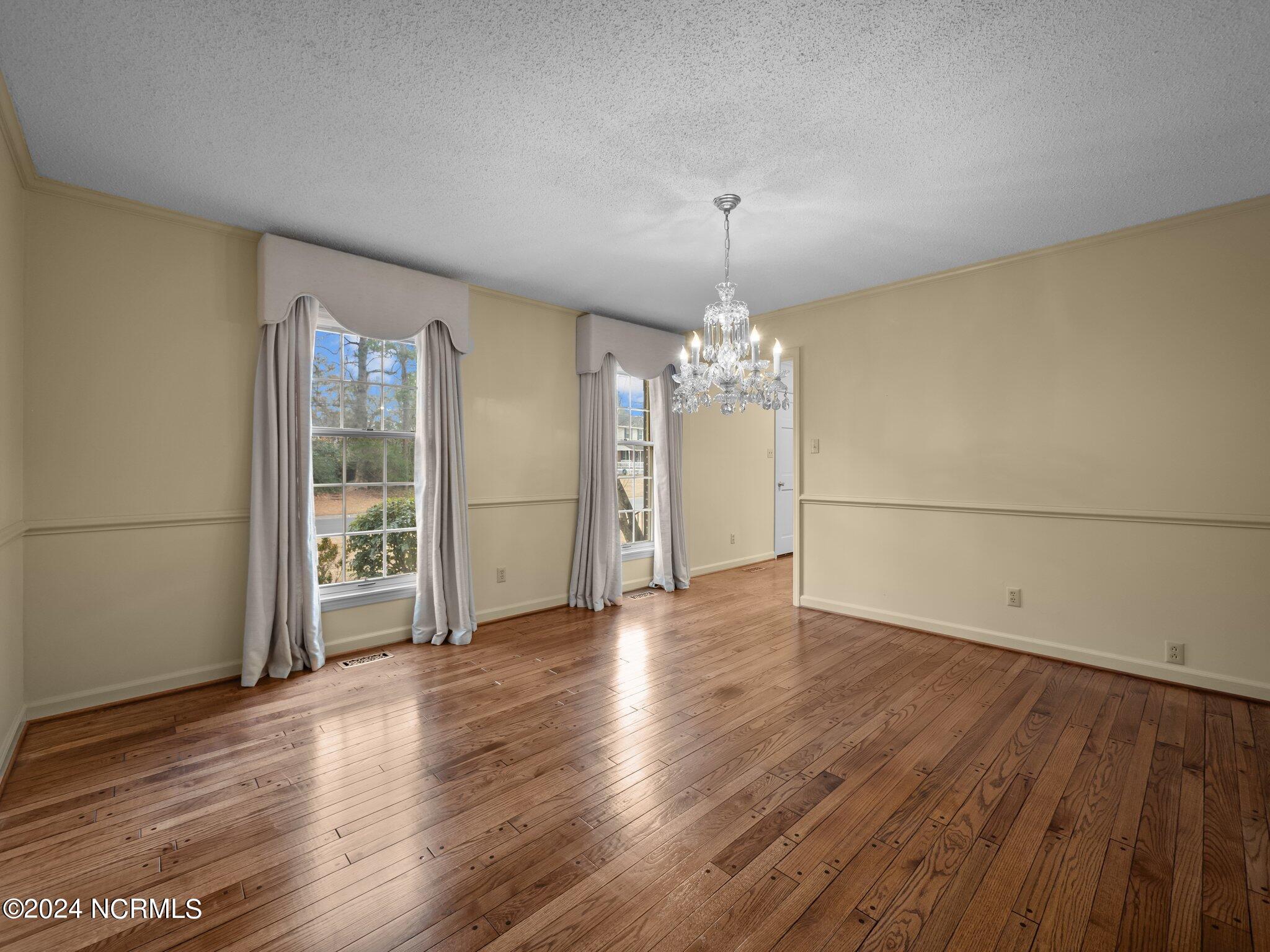 151 Brookview Drive Jacksonville, NC 28540 - Photo 6 of 43 29-web-or-mls-P2166994