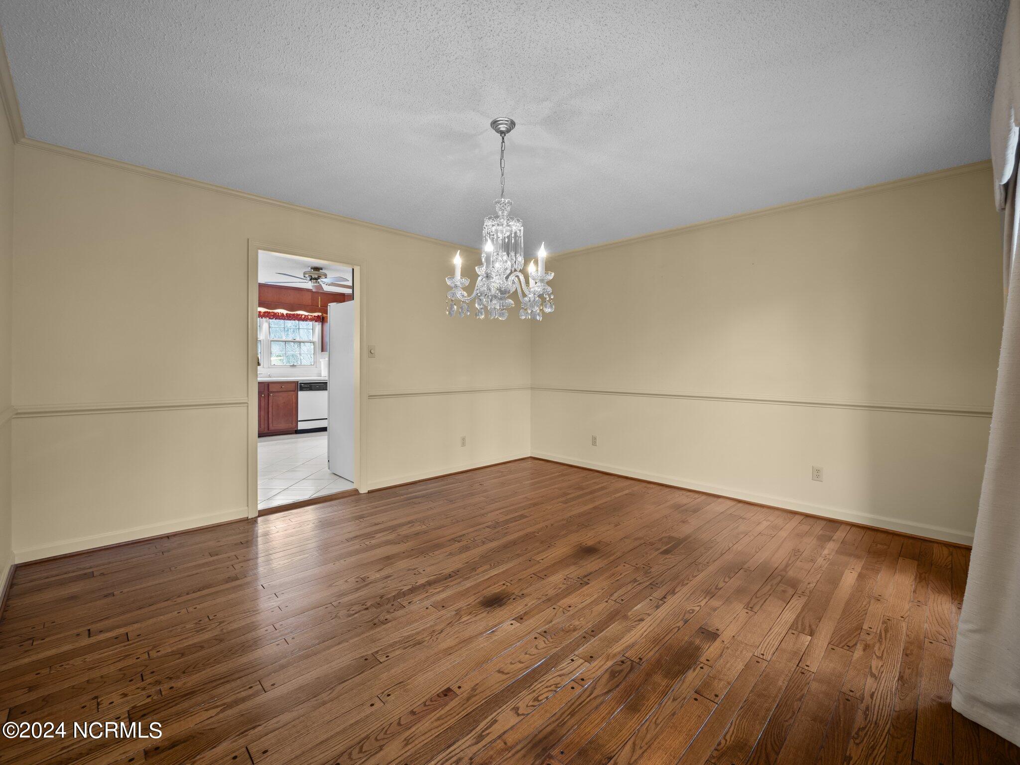 151 Brookview Drive Jacksonville, NC 28540 - Photo 7 of 43 28-web-or-mls-P2166989