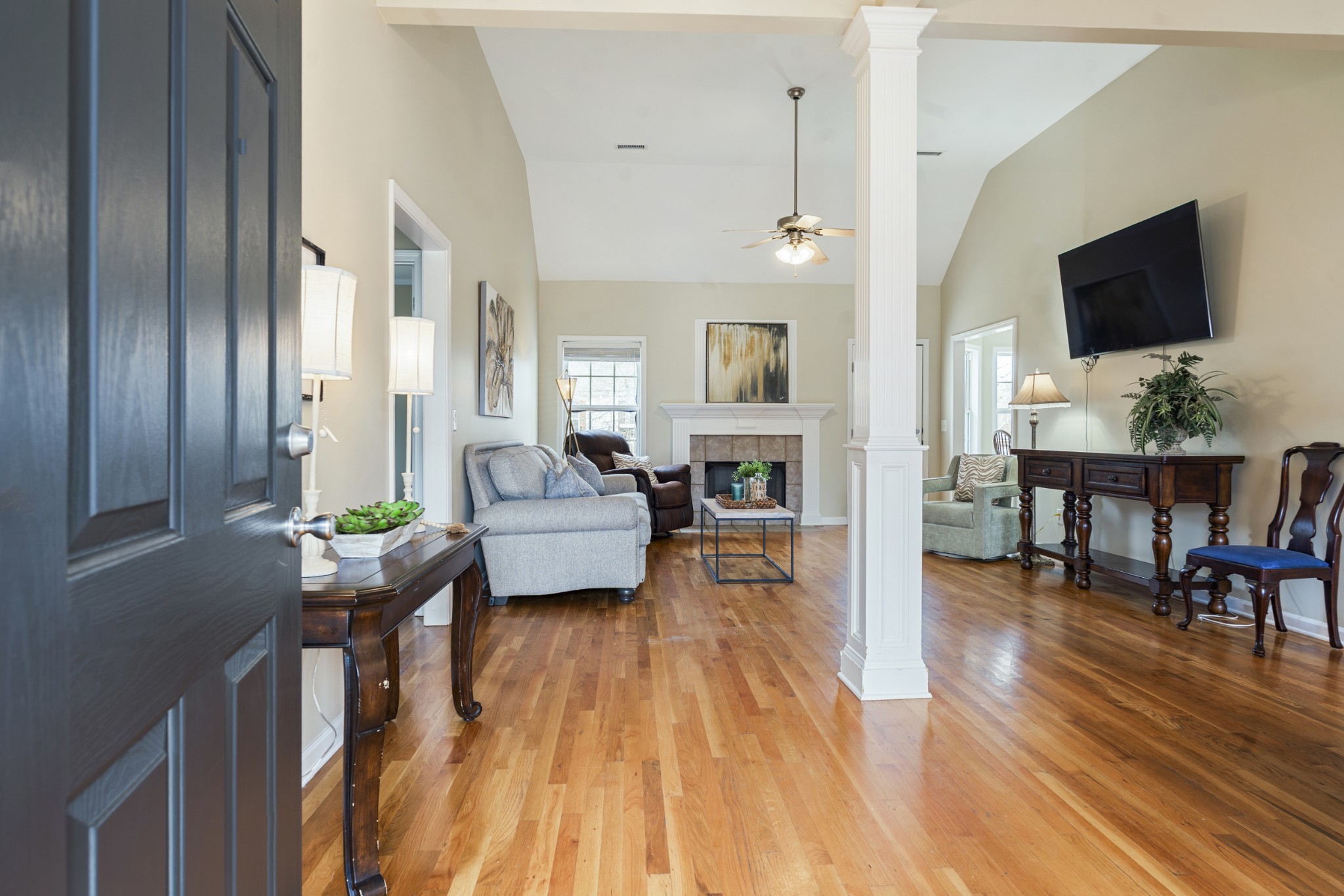 2611 Mission Ridge Drive Murfreesboro, TN 37130 - Photo 6 of 27 a living room with furniture and a flat screen tv
